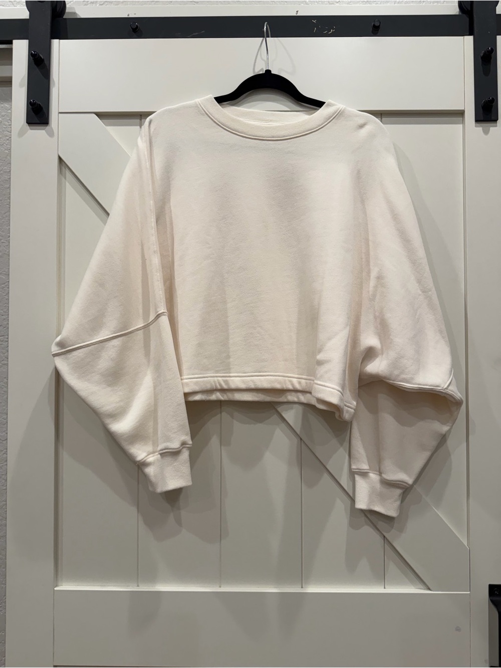 Abercrombie & Fitch Cream Cropped Sweatshirt